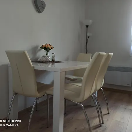 Apartment Need In I Cykling Trail Decin