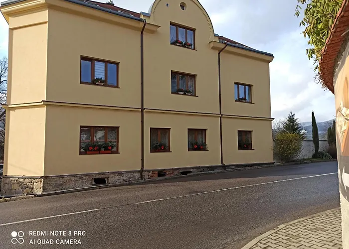 Need In I Cykling Trail Decin